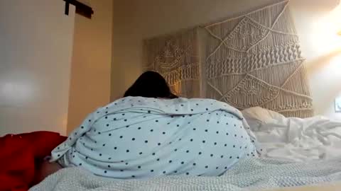 Snapshot of chillwithcamii chatting on 02.24.26 yoursensualparadise online show from 02.24.26