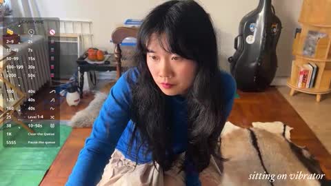 Snapshot of chiloschista chatting on 11.20.25 judith online show from 11.20.25