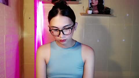 Snapshot of chinitaluxe chatting on 06.28.26 Chinita online show from 06.28.26