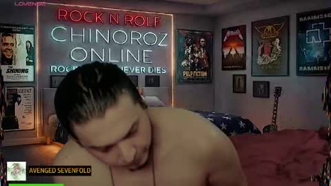 Snapshot of chinoroz chatting on 05.16.26 Enrique online show from 05.16.26