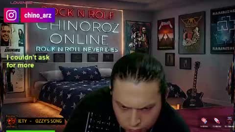 Snapshot of chinoroz chatting on 05.18.26 Enrique online show from 05.18.26