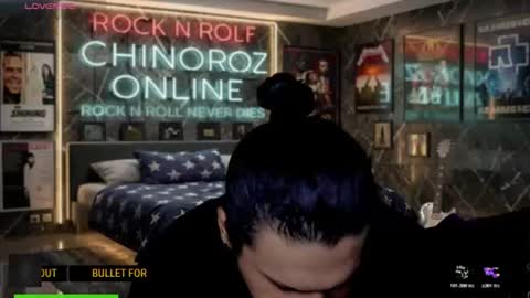 Snapshot of chinoroz chatting on 07.10.26 Enrique online show from 07.10.26