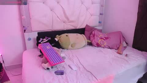 Snapshot of chiquibumbun chatting on 02.26.25 sophia online show from 02.26.25