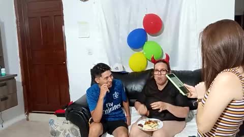 chiquitahot69 online show from 12.16.25