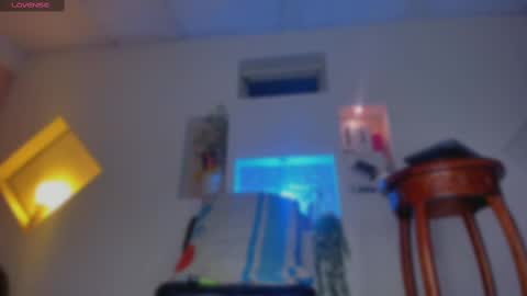 chloe_cooperr online show from 10.05.25