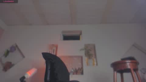 chloe_cooperr online show from 10.29.25