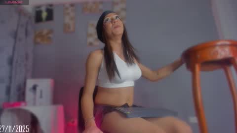 chloe_cooperr online show from 11.28.25