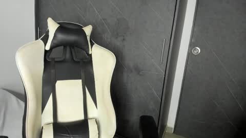 chloe online show from 04.02.26