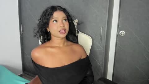 chloe online show from 04.04.26