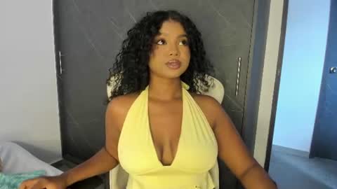 Snapshot of chloe_evans21 chatting on 06.14.26 chloe online show from 06.14.26