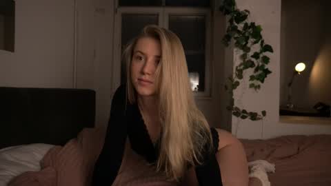 Arianaa Mourrr online show from 02.19.26