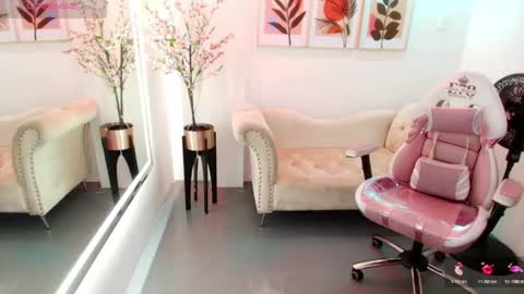 Chloe  online show from 05.14.26