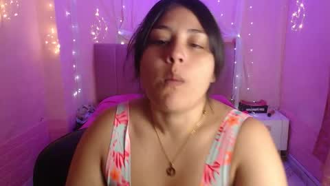 Snapshot of chloe_smith5 chatting on 10.09.25 chloe_smith5 online show from 10.09.25