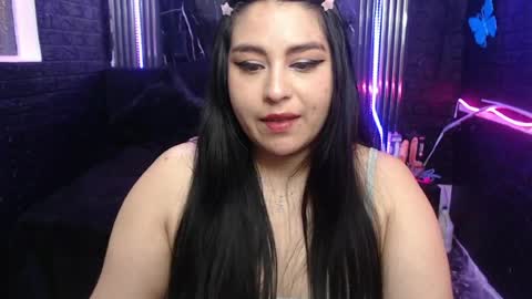chloe_smith5 online show from 04.15.26