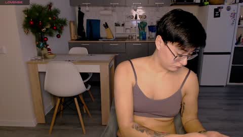 Eva and Sandra online show from 01.05.25