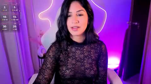 Snapshot of chloebum_ chatting on 03.11.26 Chloe online show from 03.11.26