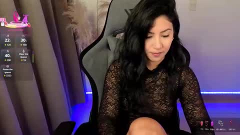 Snapshot of chloebum_ chatting on 05.06.26 Chloe online show from 05.06.26