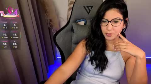 Snapshot of chloebum_ chatting on 05.09.26 Chloe online show from 05.09.26