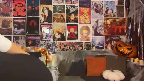 chloe online show from 10.31.25