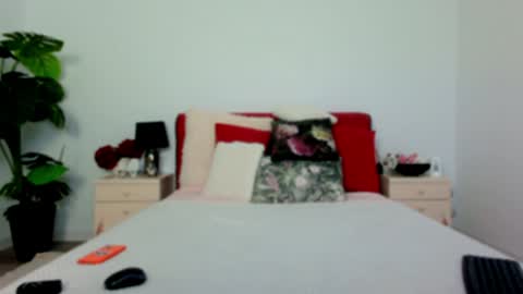 Chloe online show from 04.06.26