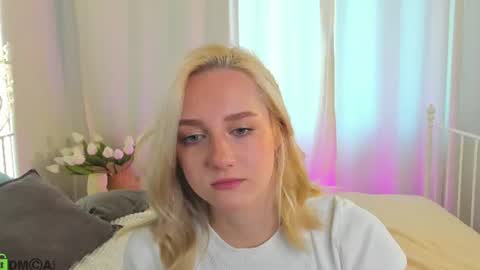Chloe Deccker online show from 07.03.26