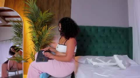 Snapshot of chloefixxx chatting on 06.13.26 Chloe fixxx online show from 06.13.26