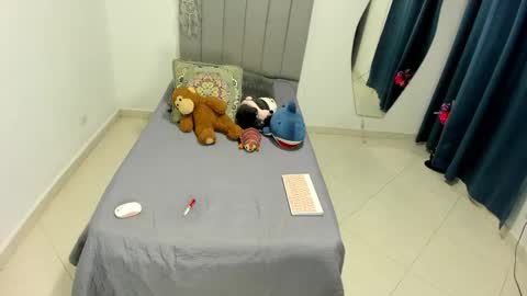 Laura  independent model online show from 03.04.26