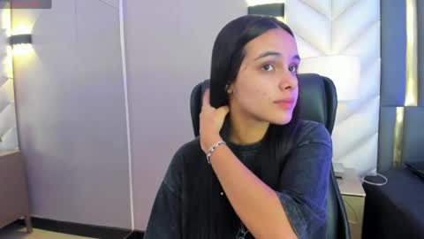  Chloe Harper  online show from 04.12.26