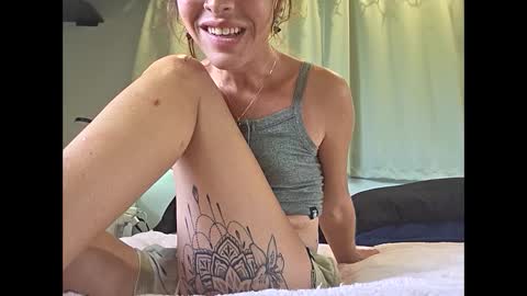 Snapshot of chloehazex chatting on 09.27.25 Chloe Haze online show from 09.27.25