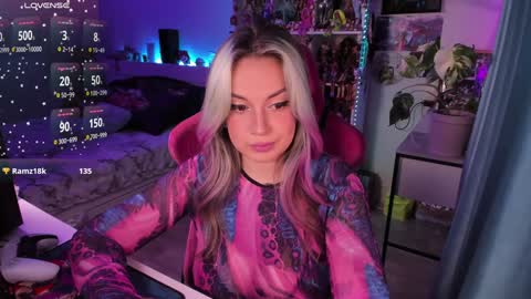 ChloeKohaku online show from 12.06.24