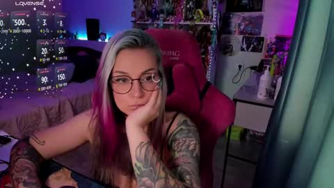 ChloeKohaku online show from 02.12.25