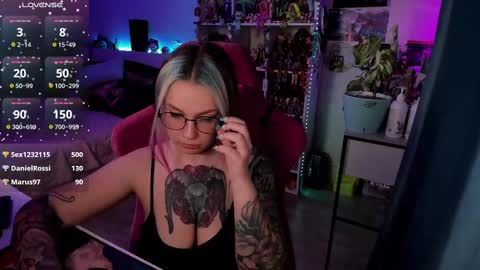 ChloeKohaku online show from 02.20.25