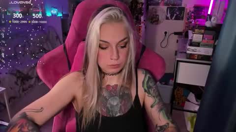 ChloeKohaku online show from 12.19.25