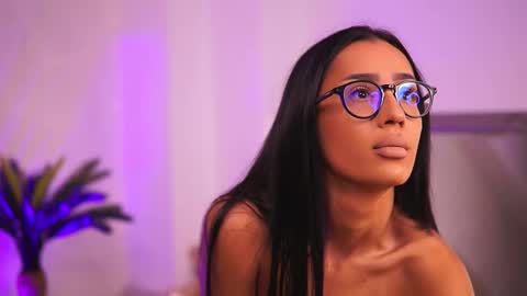 Chlo online show from 09.21.25