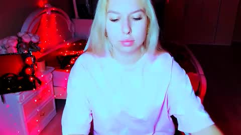 ChloeRicci online show from 10.28.25