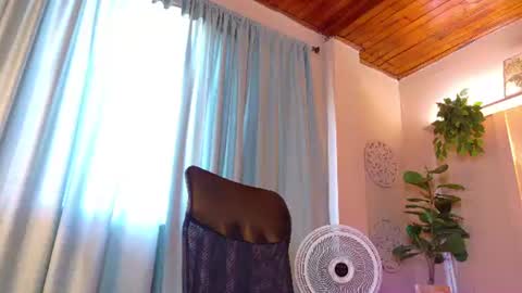 Snapshot of chloerossee chatting on 06.27.26 Chloe rosse online show from 06.27.26