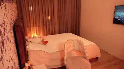 Chloe online show from 02.08.26