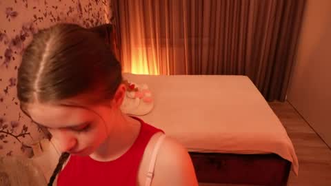 Snapshot of chloespark chatting on 05.22.26 Chloe online show from 05.22.26