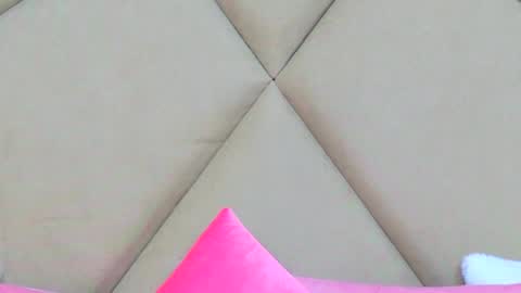 Chloe Vee online show from 03.30.26