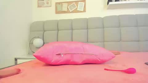 chlooe_zoe online show from 09.13.25