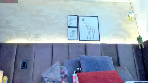 Snapshot of chlooee_ chatting on 10.06.25 Chlooe online show from 10.06.25