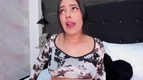 Chloe Scott online show from 10.31.25