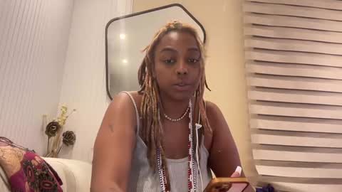 ChocolateCakeQueen online show from 12.02.24