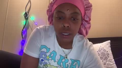 ChocolateCakeQueen online show from 12.31.24