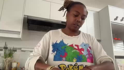 ChocolateCakeQueen online show from 10.27.25