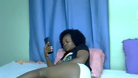Snapshot of chocolateebonyxo chatting on 06.26.26 Chocolate Ebony online show from 06.26.26