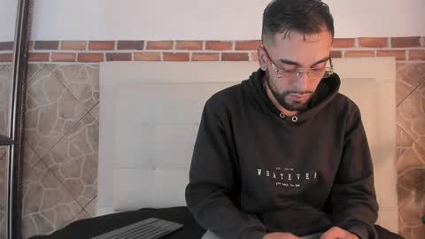 Snapshot of chris_kizz chatting on 12.07.24 chris_kizz online show from 12.07.24