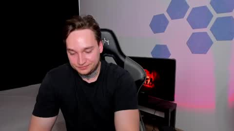 Snapshot of chris_tyson chatting on 05.18.26 Chris Tyson online show from 05.18.26