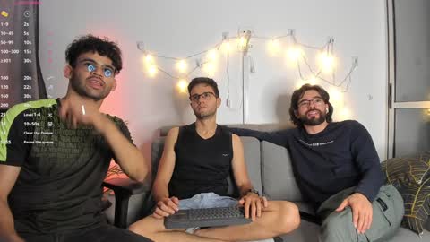 Im Chirs IM MODEL INDEPENDT online show from 01.15.25