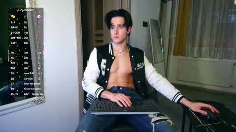 Snapshot of christianlevine_ chatting on 02.13.26 UPVOTE ME ------ ILL DO SOMETHING FOR FREE online show from 02.13.26